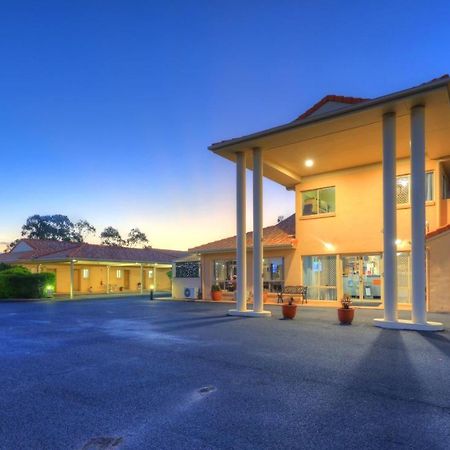 Country Roads Motor Inn Goondiwindi Esterno foto