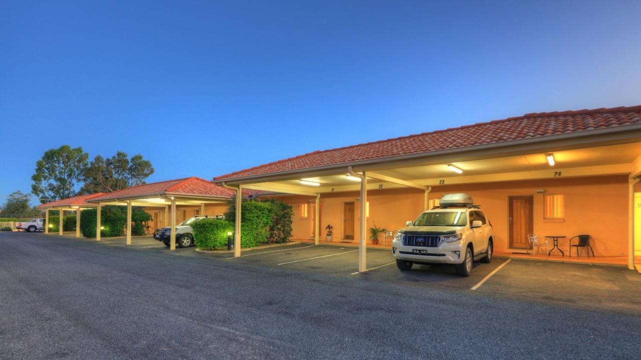Country Roads Motor Inn Goondiwindi Esterno foto