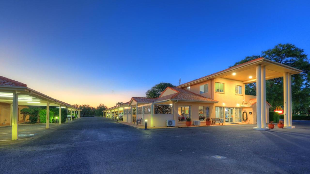 Country Roads Motor Inn Goondiwindi Esterno foto