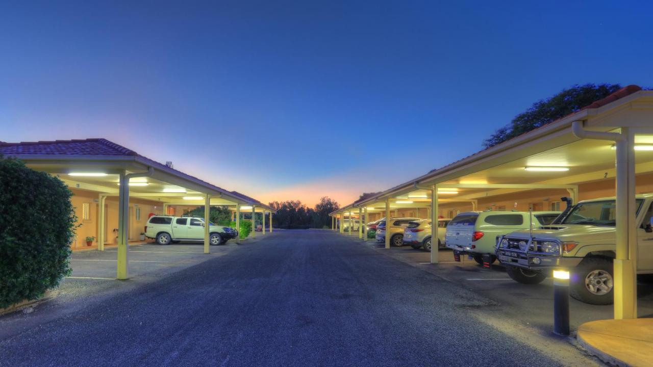 Country Roads Motor Inn Goondiwindi Esterno foto