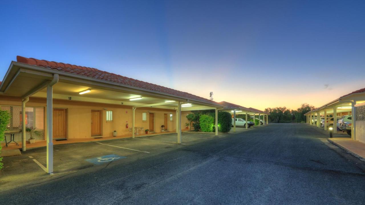 Country Roads Motor Inn Goondiwindi Esterno foto