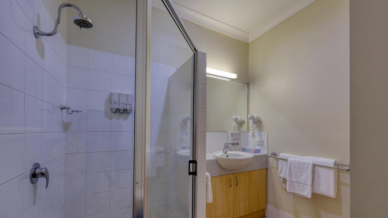 Country Roads Motor Inn Goondiwindi Esterno foto