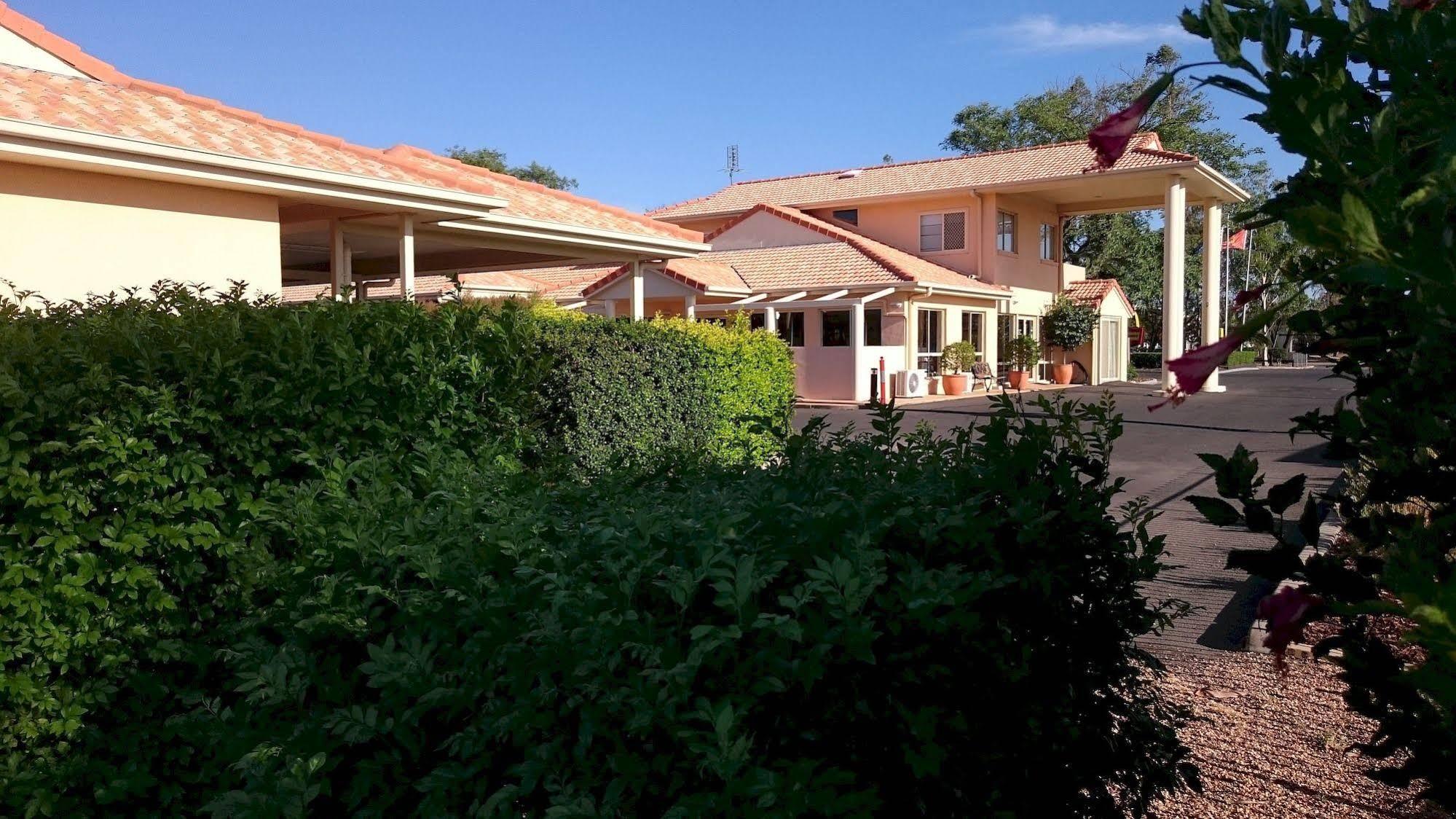 Country Roads Motor Inn Goondiwindi Esterno foto