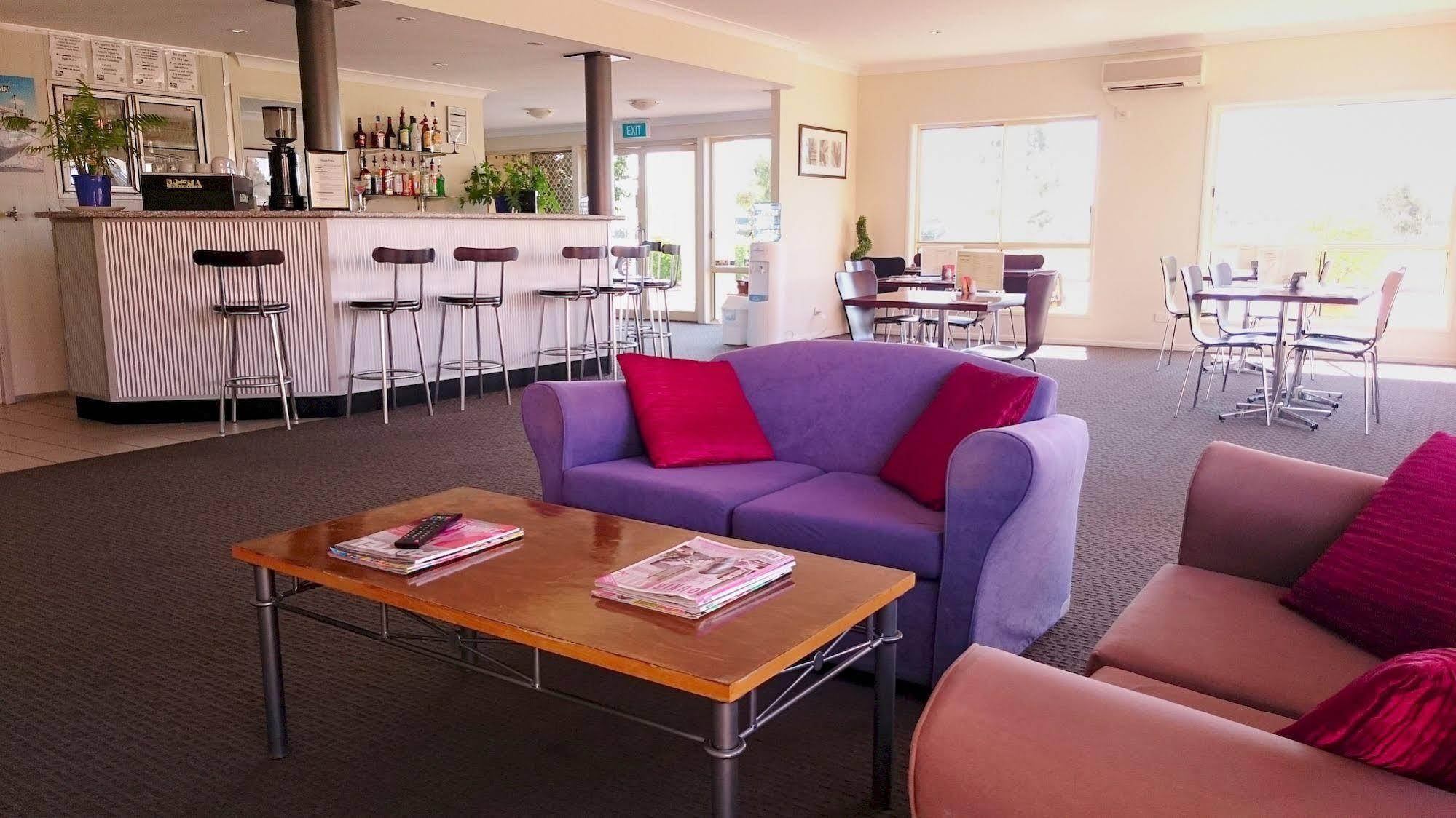 Country Roads Motor Inn Goondiwindi Esterno foto