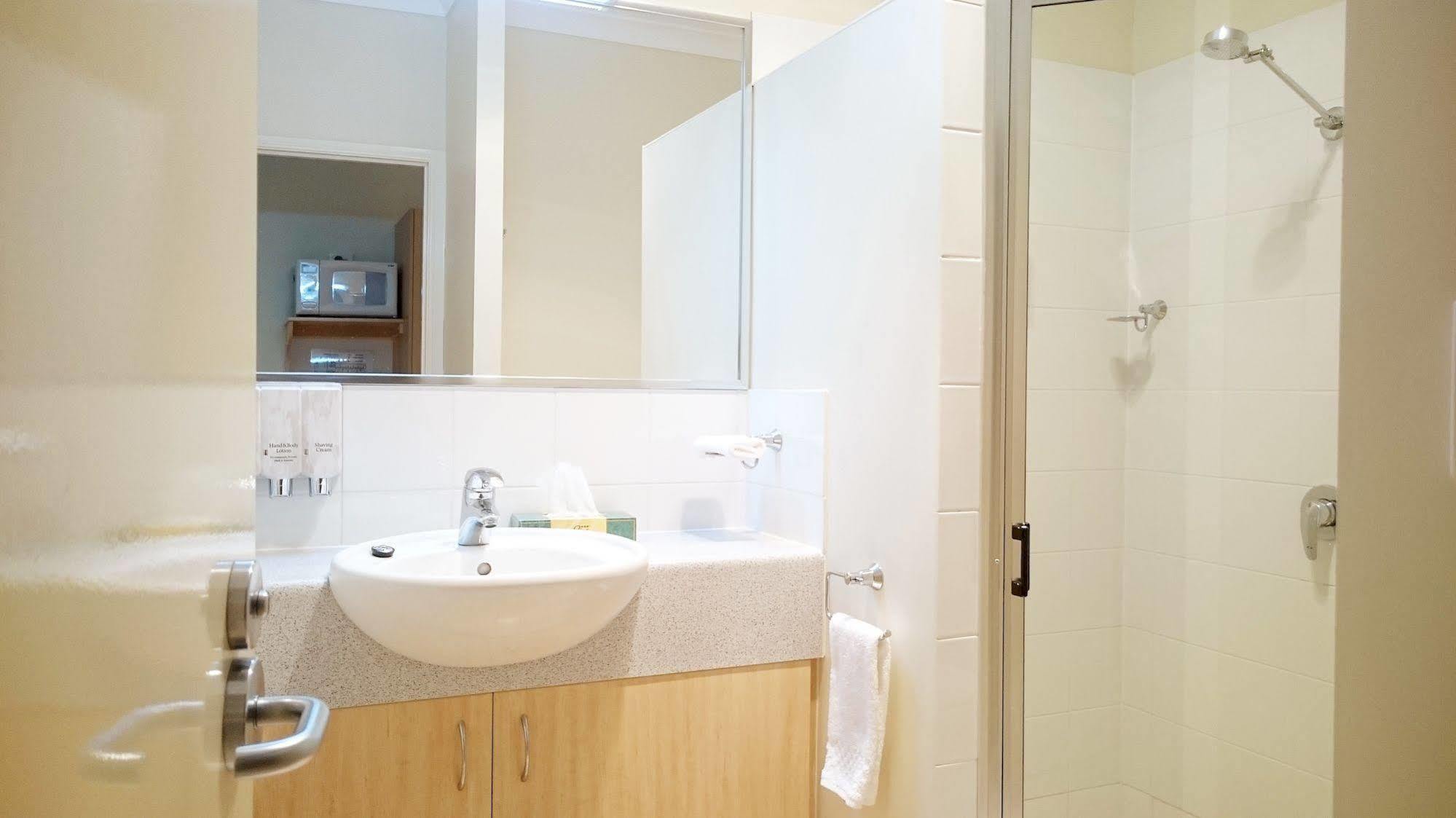 Country Roads Motor Inn Goondiwindi Esterno foto